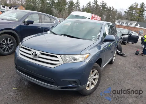 2011 Toyota Highlander Base V6 from USA, damaged, VIN 5TDBK3EHXBS075324